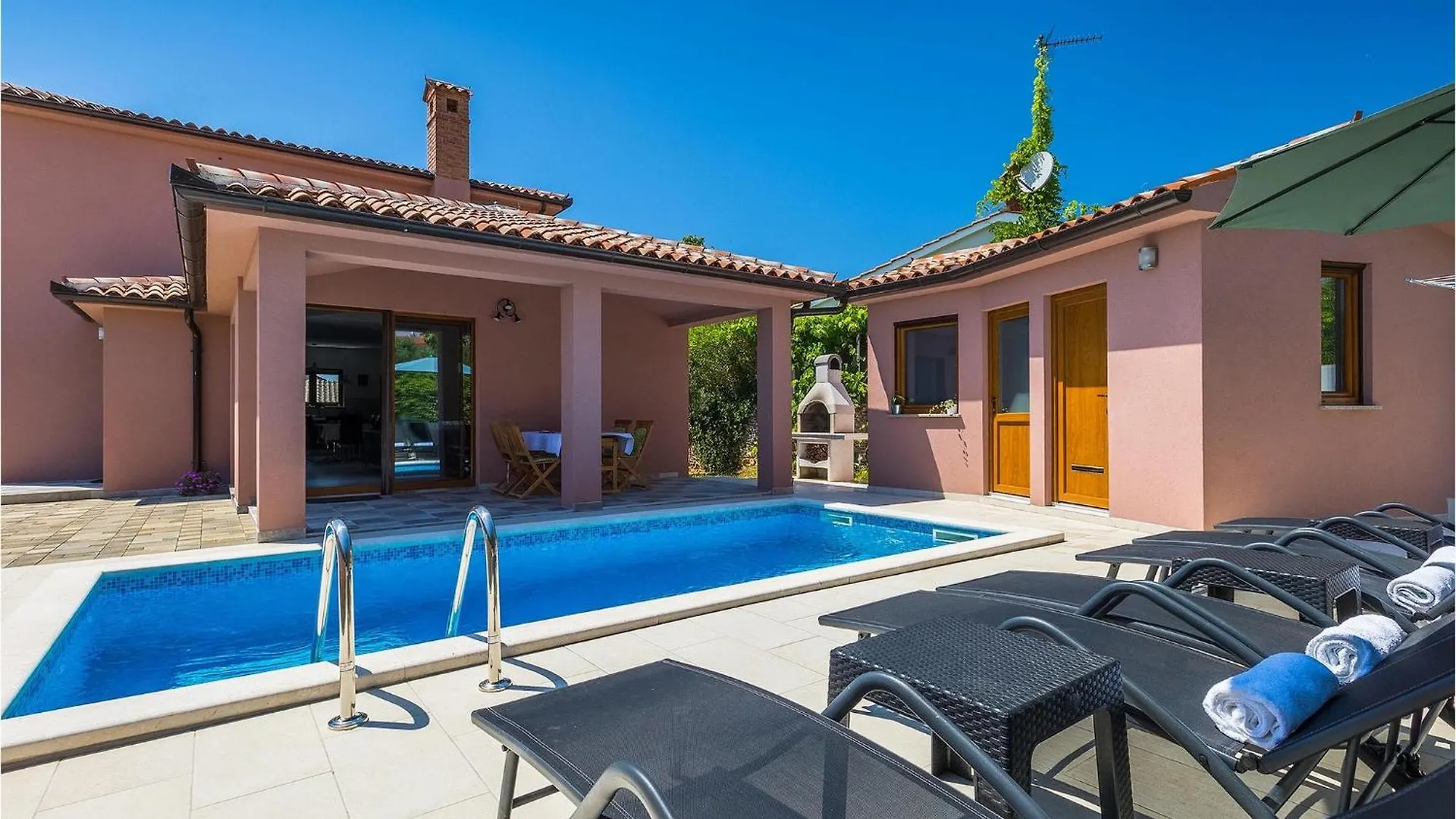 Holiday home Villa Martulin Pula Croatia