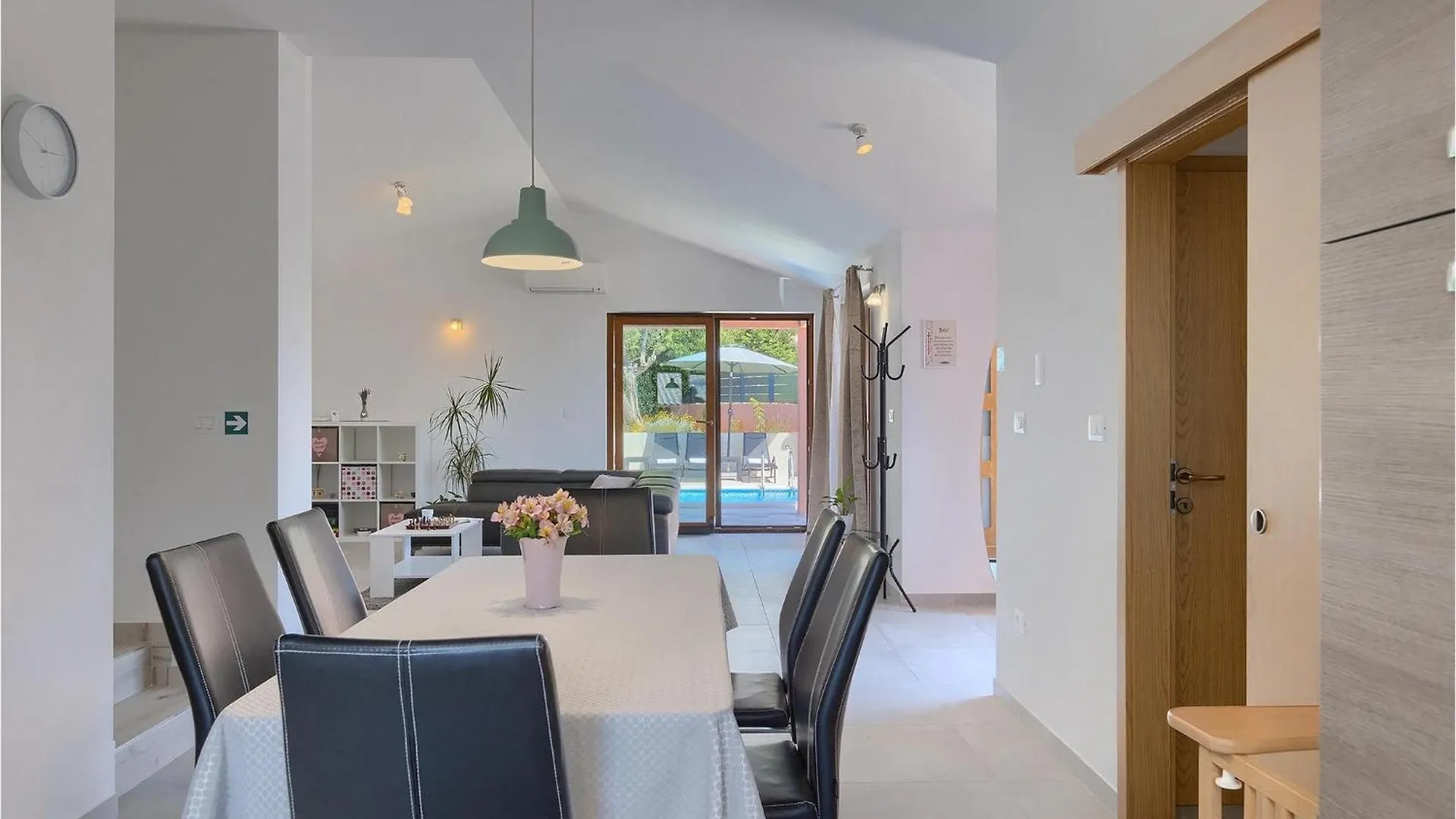 פולה Villa Martulin 0*,  קרואטיה